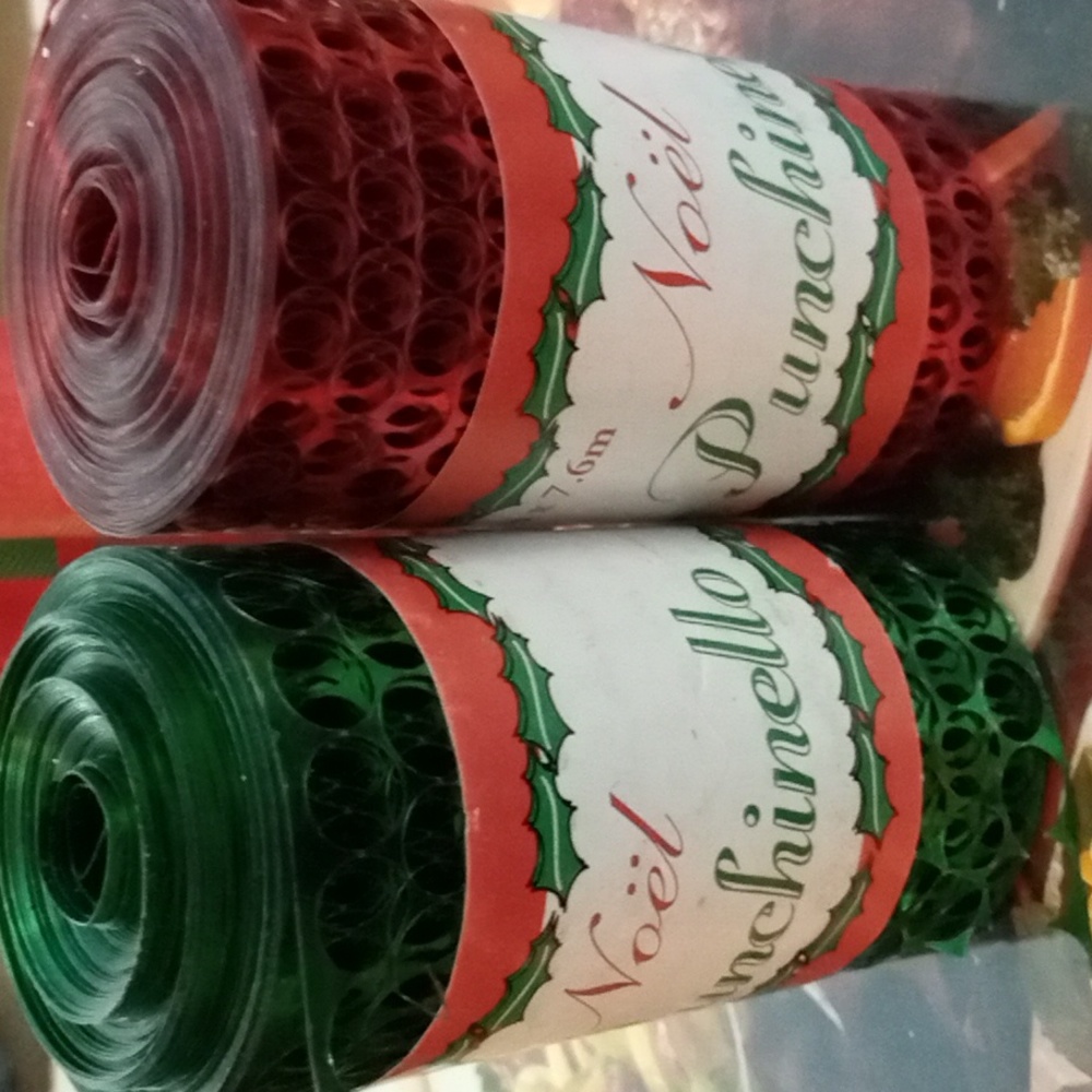Bundle Of Assorted Ribbons - Picture 5 of 6